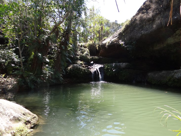 Dsc02873.jpg - Waterval  (Isalo reserve)