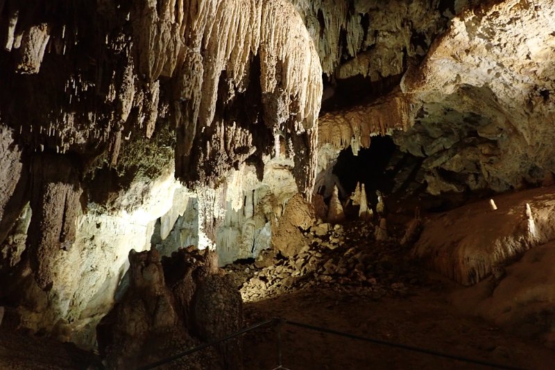 P5290013.JPG -  Zuddas Caves